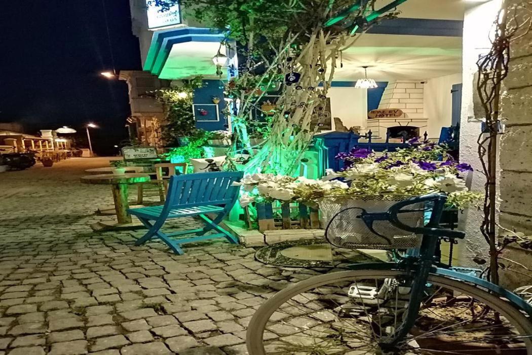 Beyaz Ev Hotel Alacati Exterior foto
