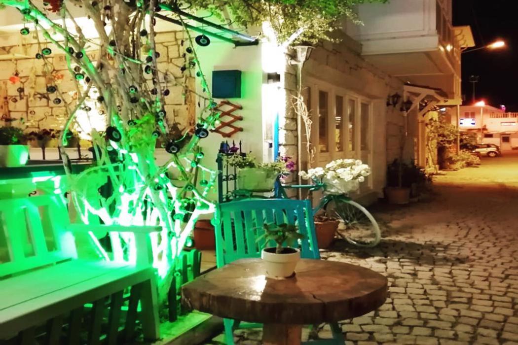 Beyaz Ev Hotel Alacati Exterior foto
