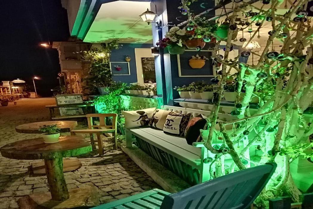Beyaz Ev Hotel Alacati Exterior foto